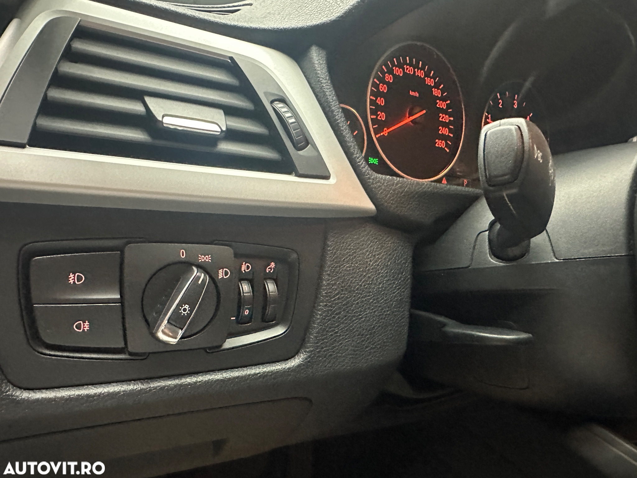 BMW Seria 3 320d Touring Aut. Sport Line - 25