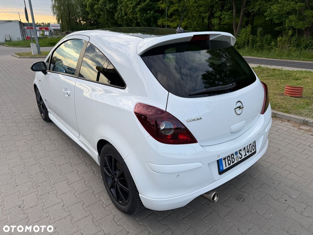 Opel Corsa 1.4 16V Sport - 3