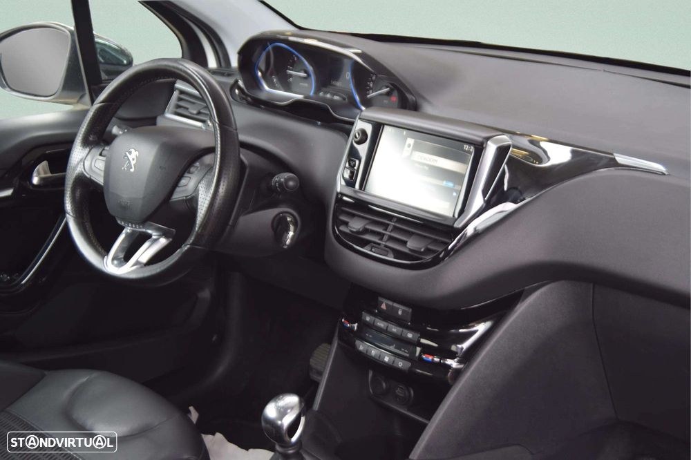 Peugeot 208 155 THP Allure - 24