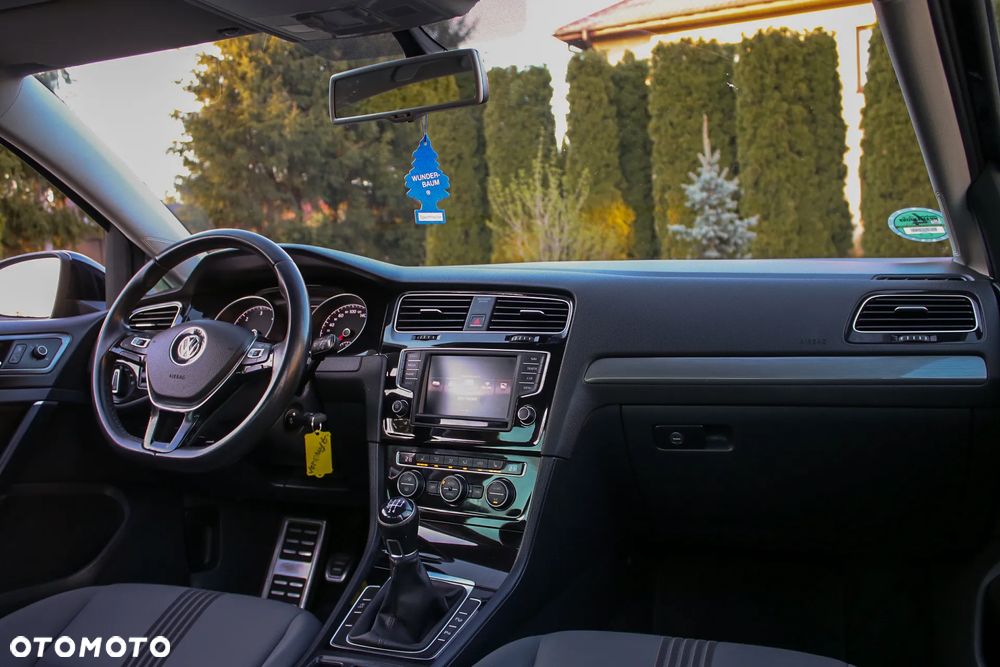 Volkswagen Golf 1.6 TDI BlueMotion Technology Allstar - 36