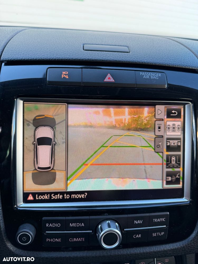 Volkswagen Touareg 3.0 V6 TDI BMT - 11