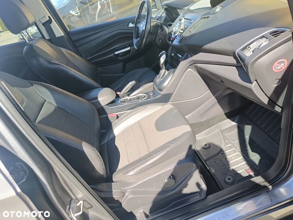 Ford Kuga 2.0 TDCi 4x4 Titanium - 26