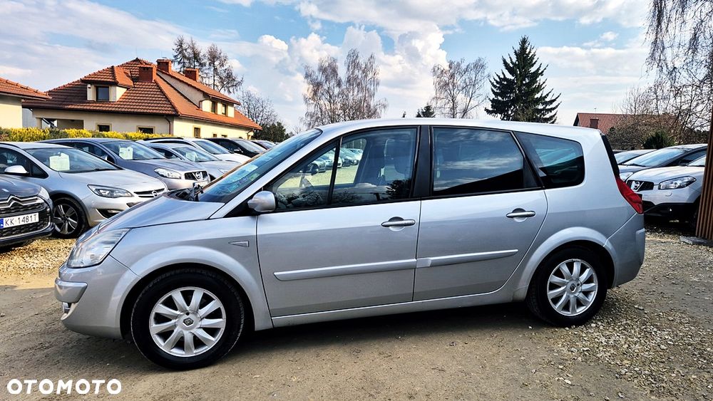 Renault Grand Scenic 2.0 16V Privilege - 23