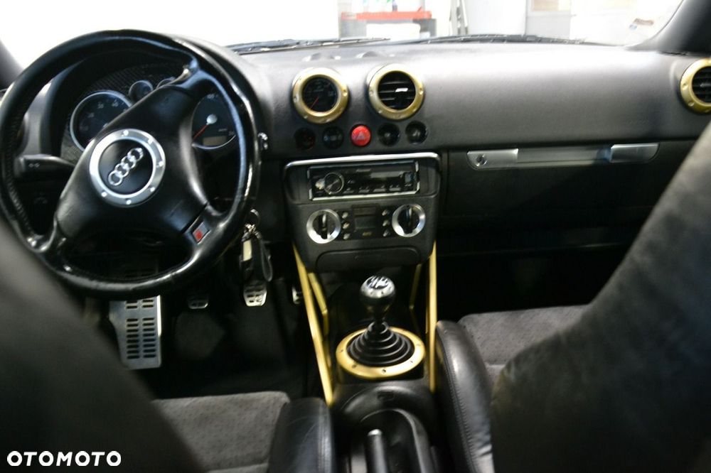 Audi TT Coupé - 16