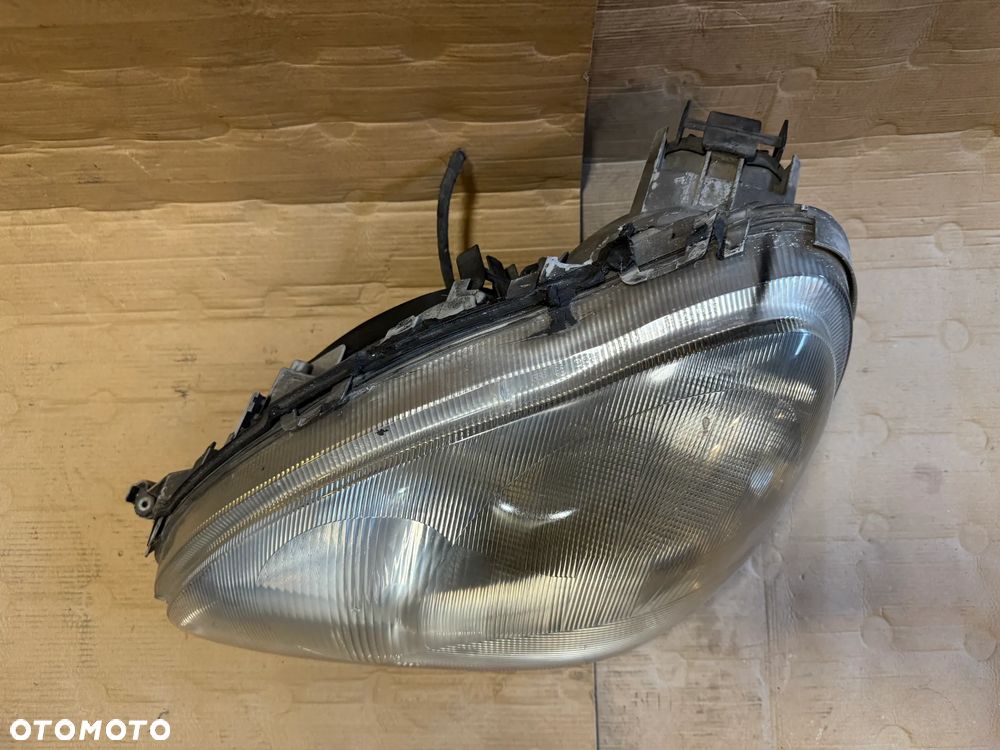 Lampa lewa Mercedes S-Klasa W220 A2208200761 xenon OE - 2