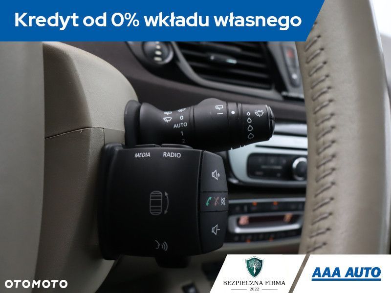 Renault Grand Scenic - 25