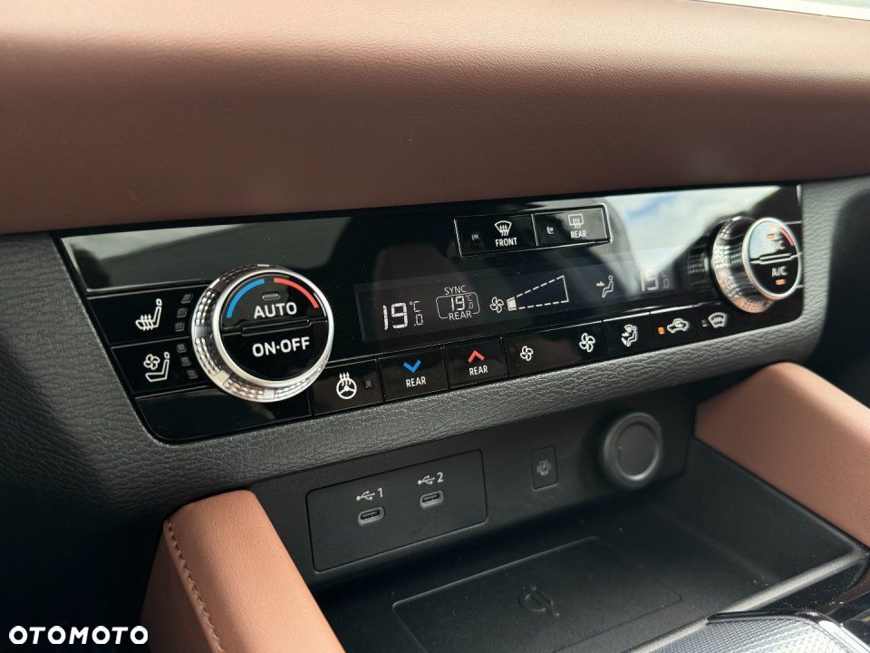 Mitsubishi Outlander - 17