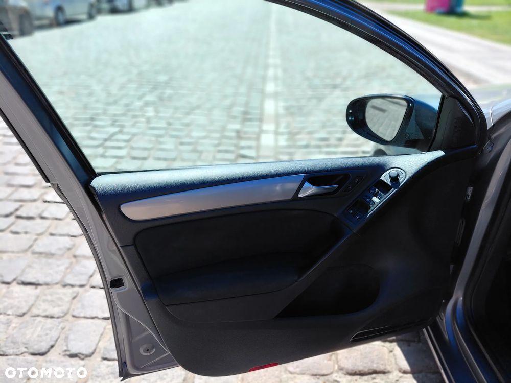 Volkswagen Golf 1.6 TDI Trendline - 11