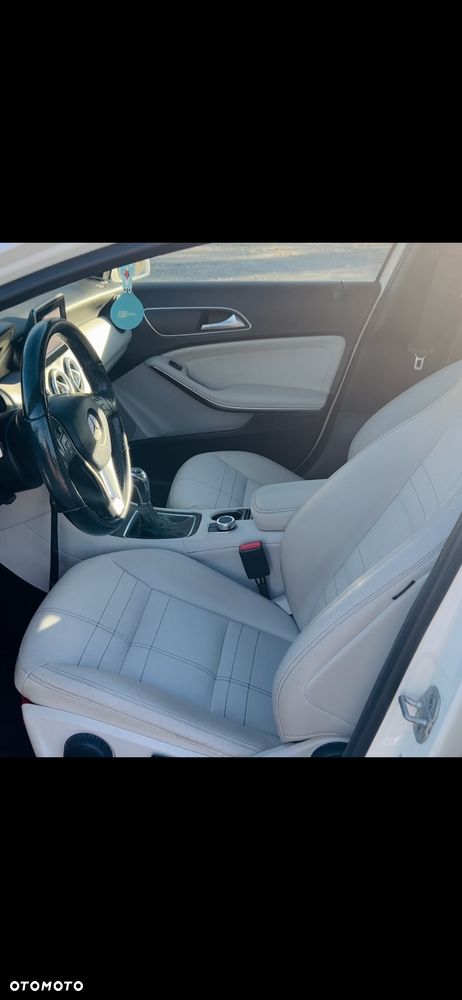 Mercedes-Benz Klasa A 180 BlueEfficiency Edition - 10