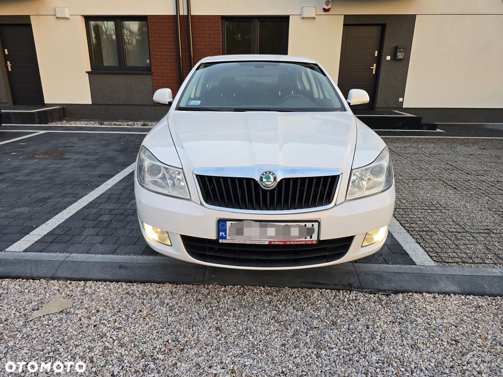 Skoda Octavia 2011 photo 4