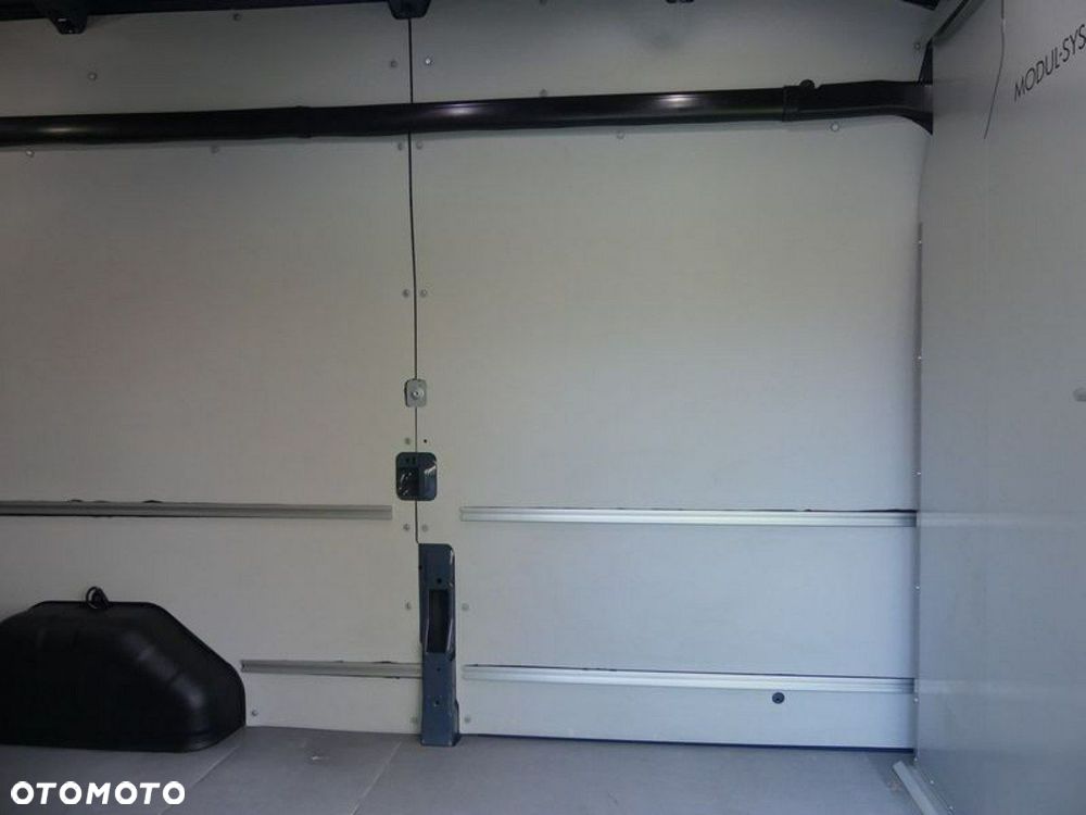 Ford Transit - 12