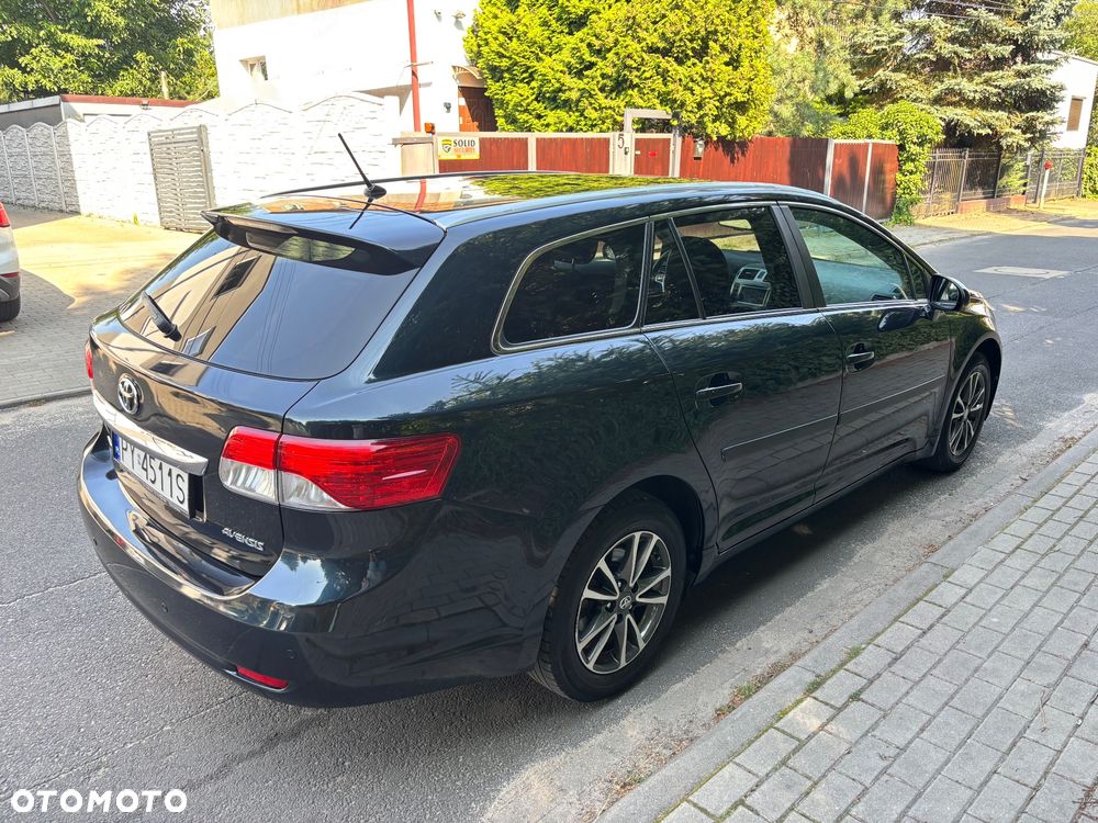 Toyota Avensis 2.0 D-4D Comfort - 10