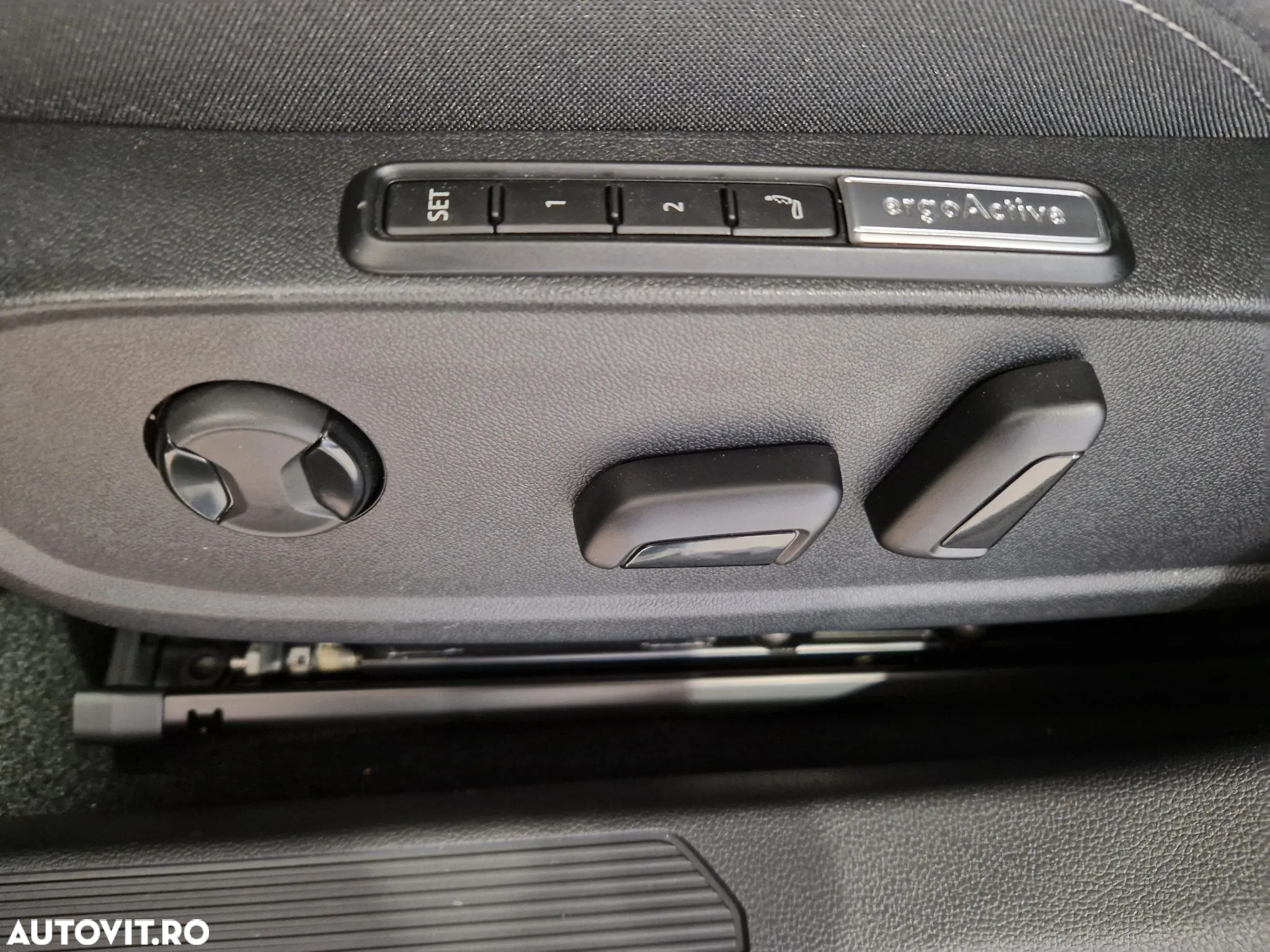 Volkswagen Golf - 16