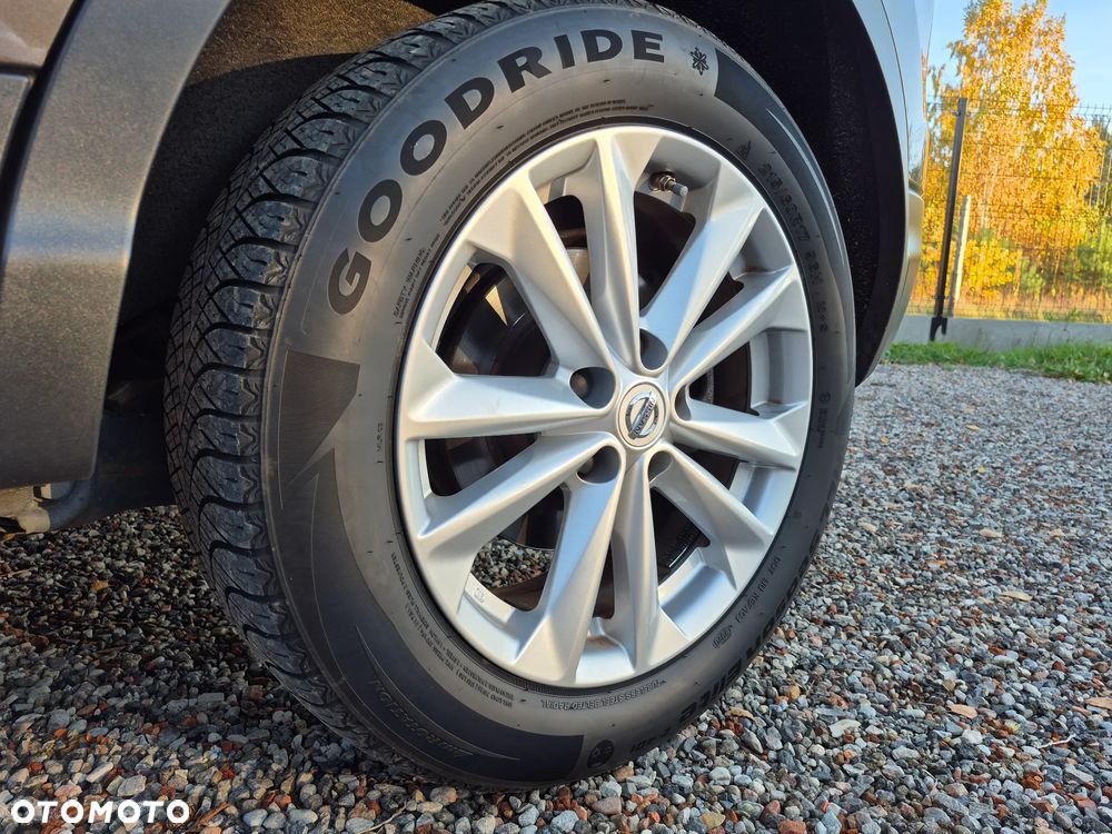 Nissan Qashqai 1.2 DIG-T Xtronic ACENTA - 29