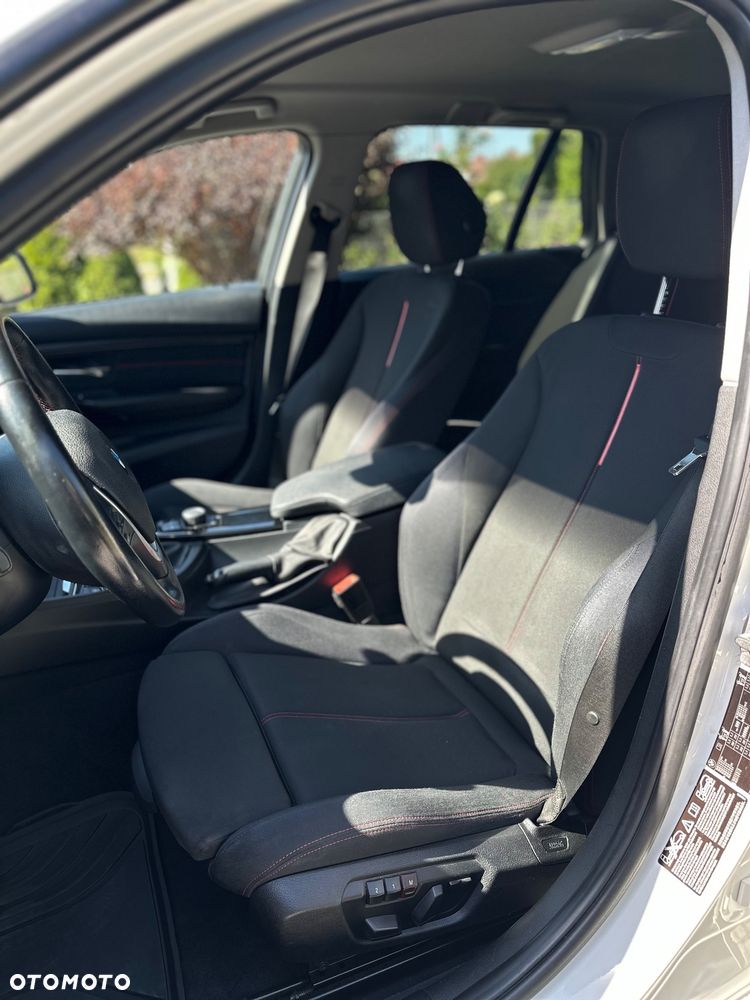 BMW Seria 3 318d xDrive Sport Line - 10