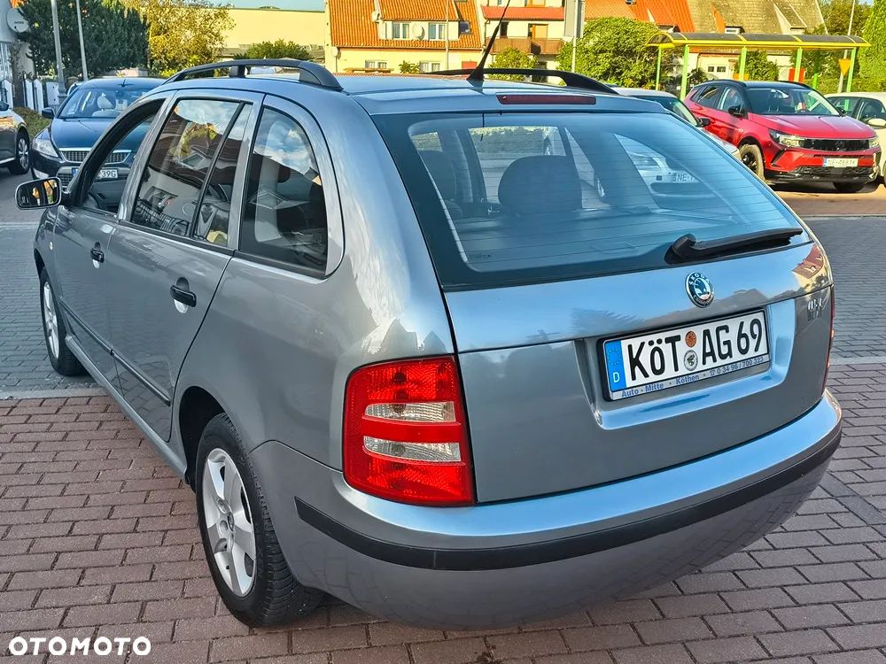 Skoda Fabia 1.4 16V Combi Comfort - 13