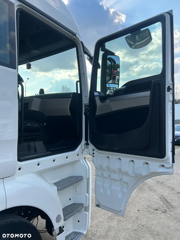 MAN TGX 18.460 KM AUTOMAT / 8 SZTUK / POLSKI SALON / 2 ZBIORNIKI PALIWOWE / LODÓWKA / BARDZO ŁADNY STAN !! - 34
