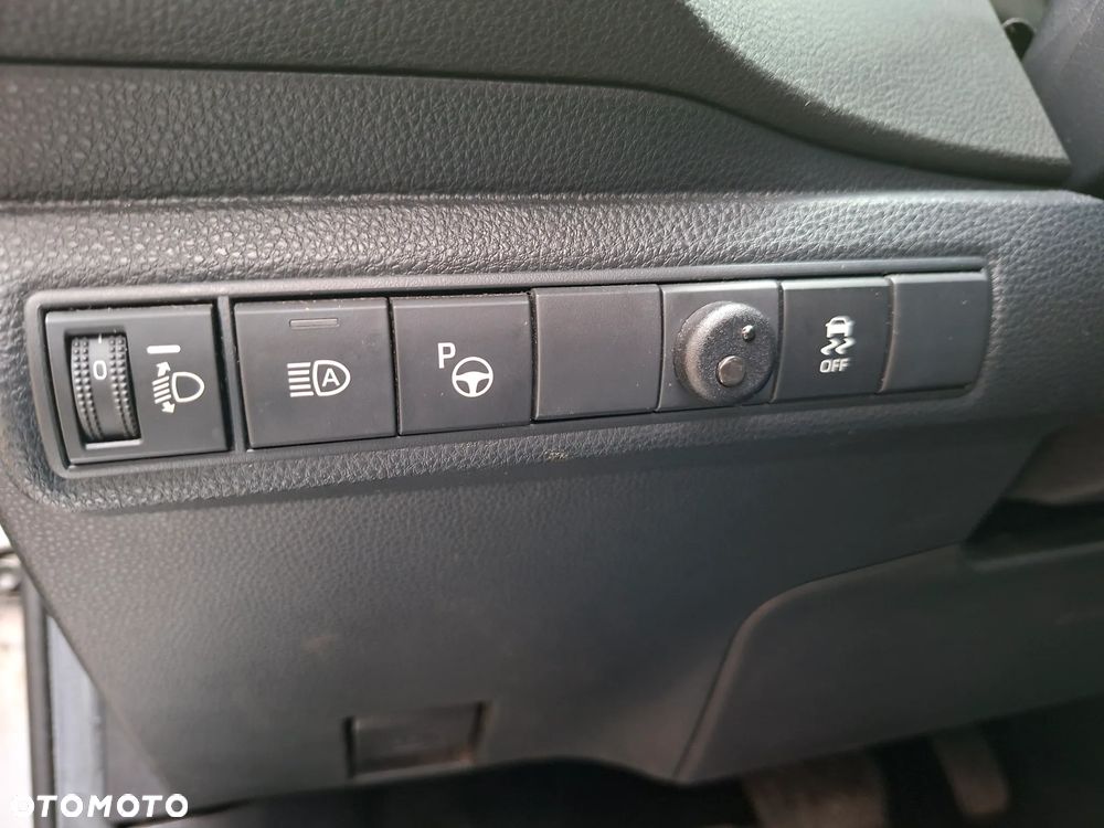 Toyota Corolla 1.8 Hybrid Comfort - 13