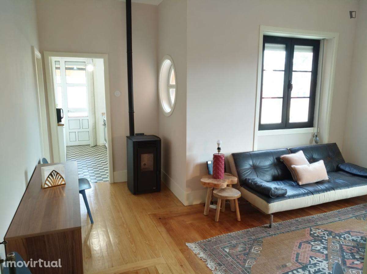 Quarto - localizado em Paranhos Porto - Grande imagem: 4/11