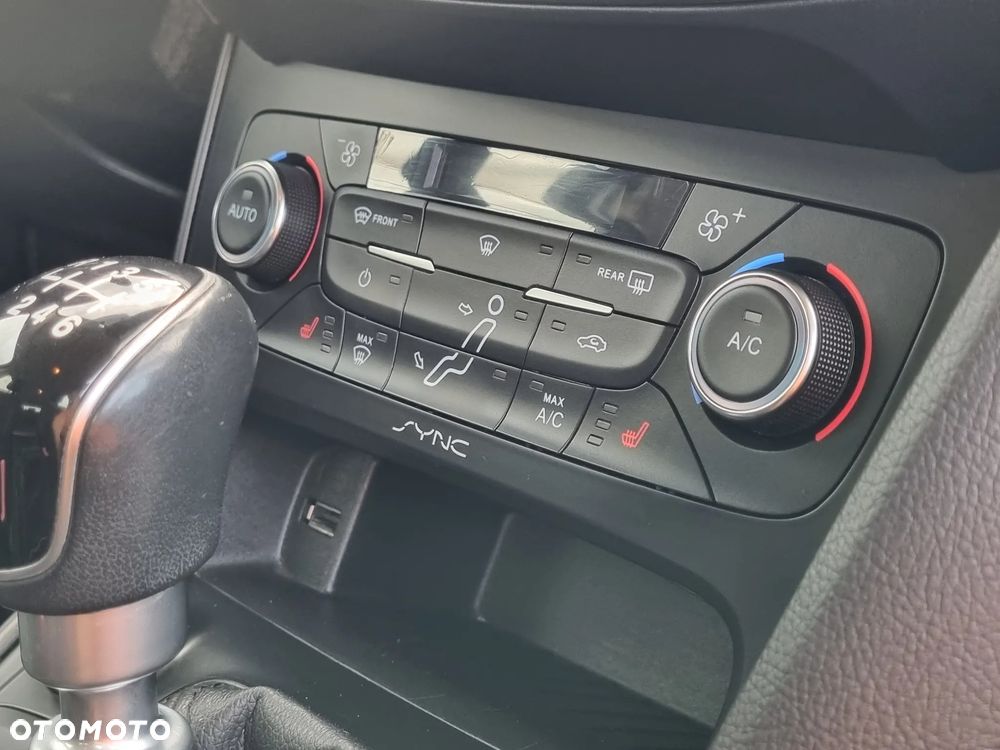 Ford Focus 1.0 EcoBoost Trend - 9