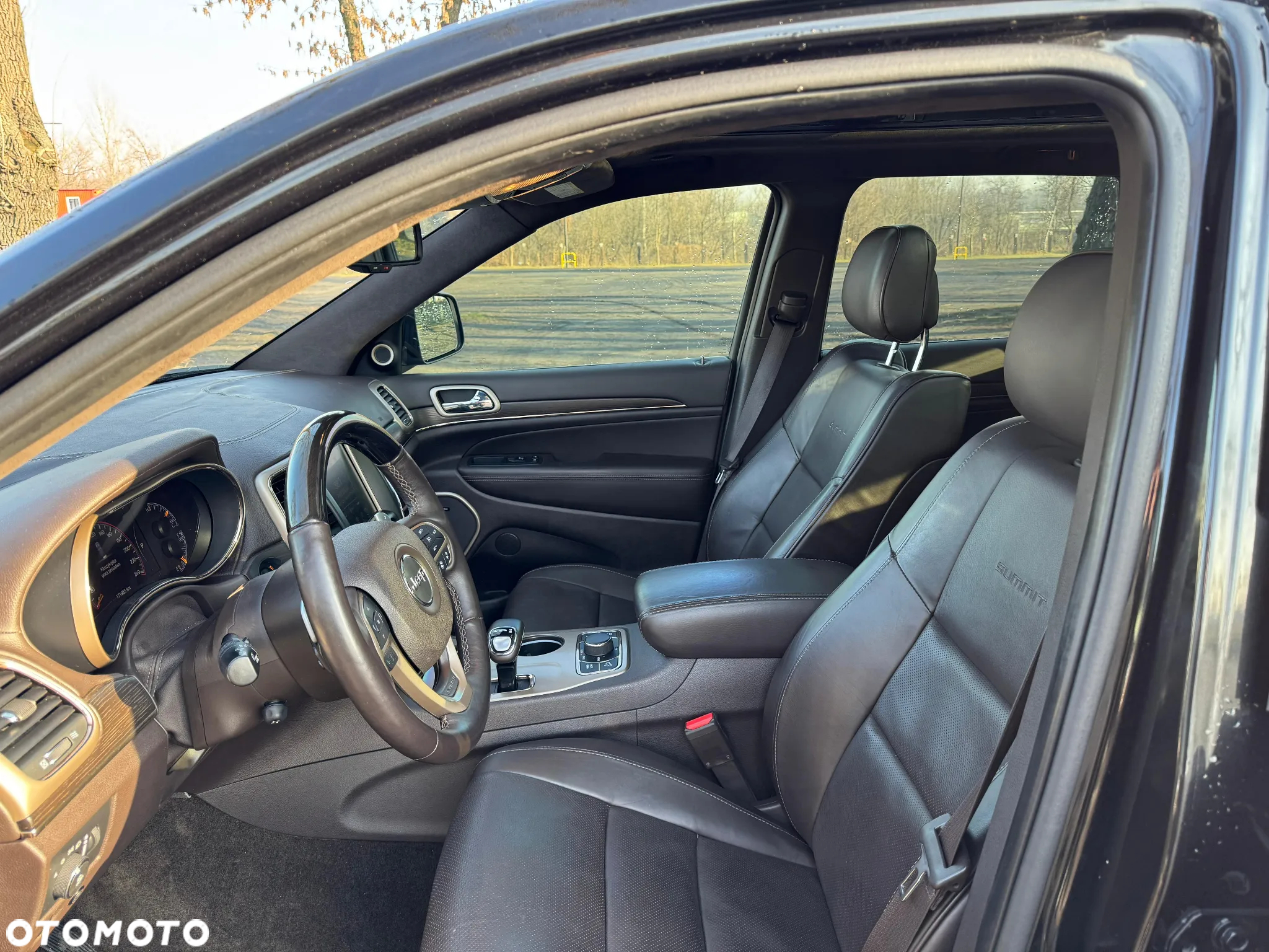 Jeep Grand Cherokee - 15