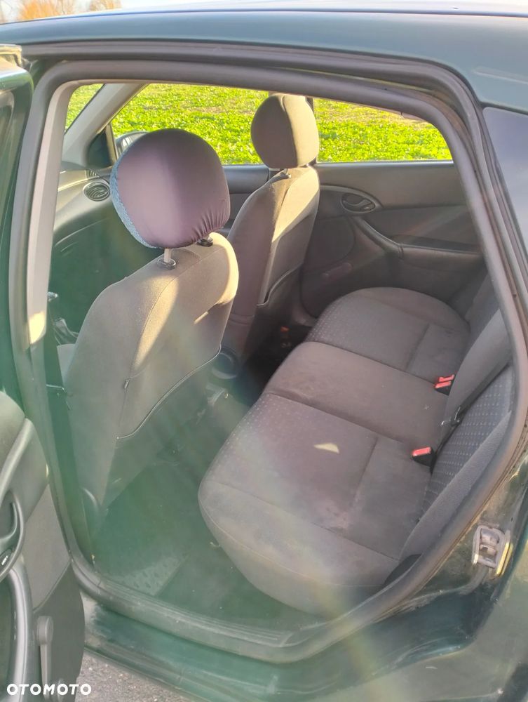 Ford Focus 1.6 Comfort - 9