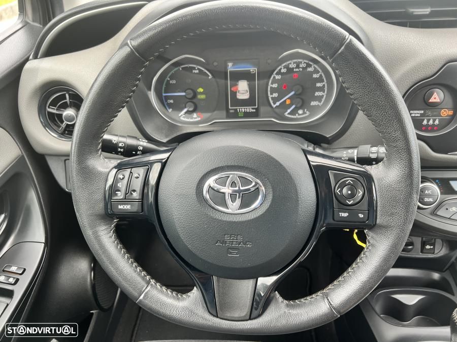 Toyota Yaris 1.5 HSD Exclusive - 27