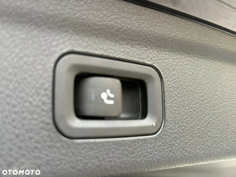 Mercedes-Benz GLE - 23