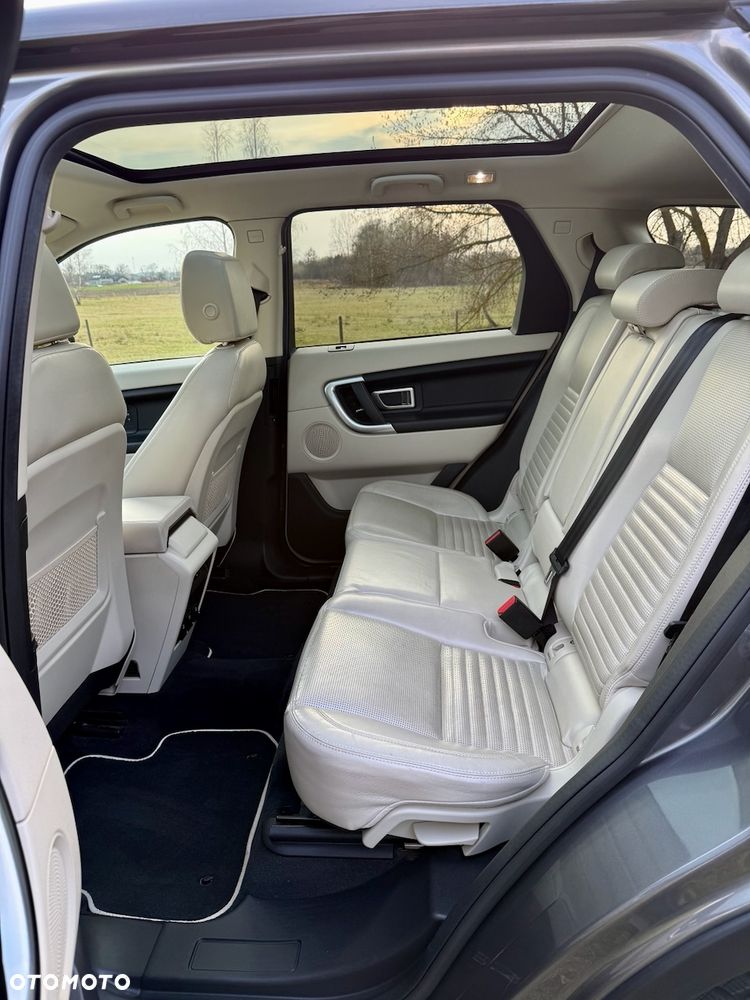 Land Rover Discovery Sport 2.0 Si4 HSE Luxury - 15