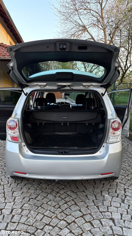 Toyota Verso - 4