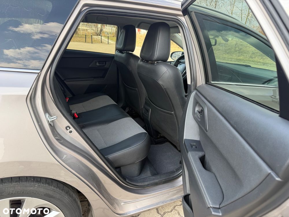 Toyota Auris 1.8 Executive - 18