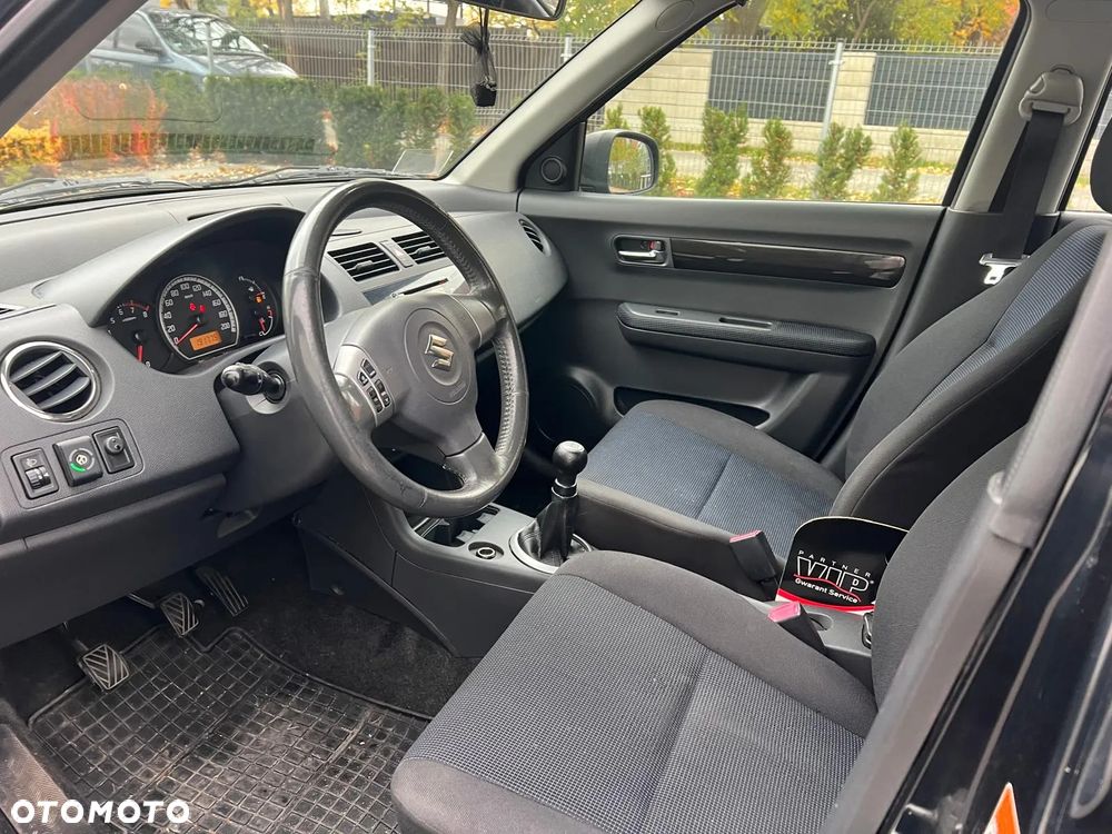 Suzuki Swift 1.3 Club - 16