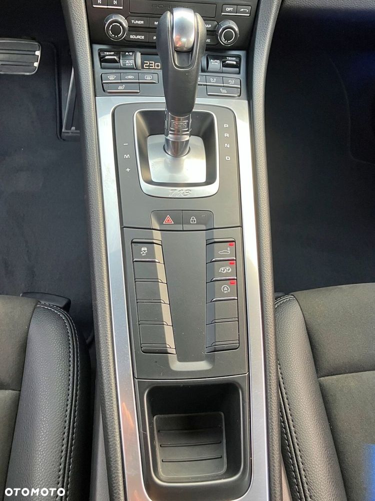 Porsche 718 Cayman - 27