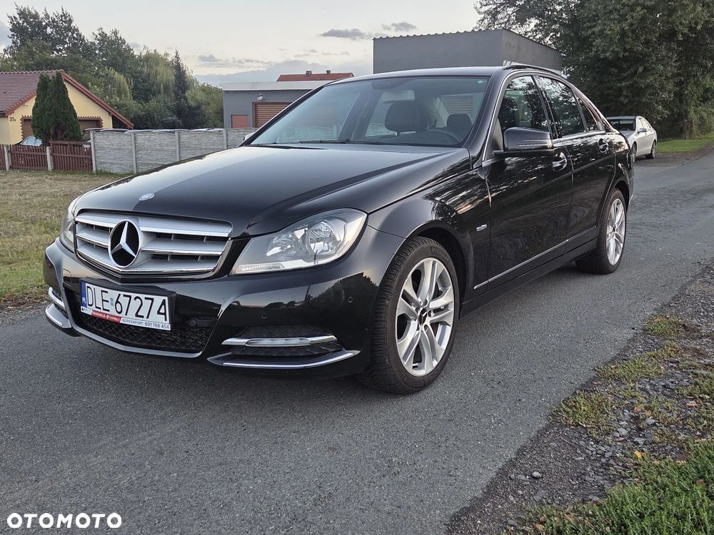 Mercedes-Benz Klasa C 180 CGI Automatik BlueEFFICIENCY Avantgarde - 3
