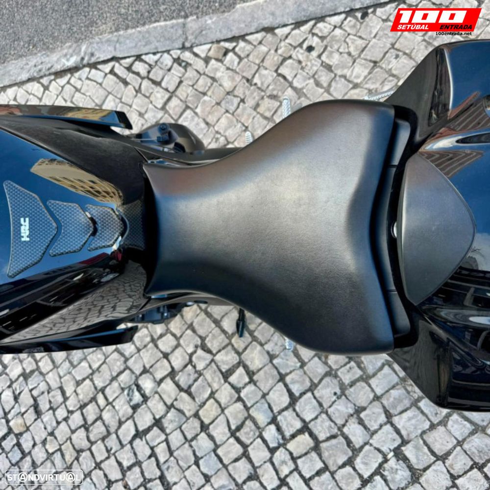 Honda CBR 1000 RR - 11