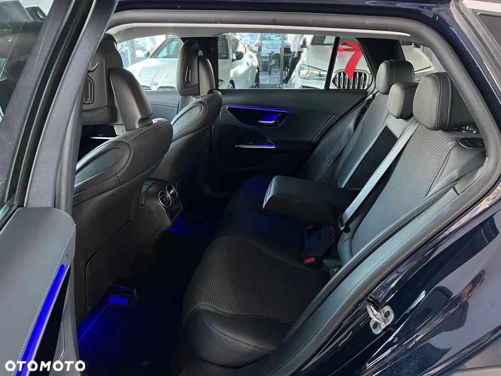 Mercedes-Benz Klasa C 220 d 4MATIC 9G-TRONIC - 37