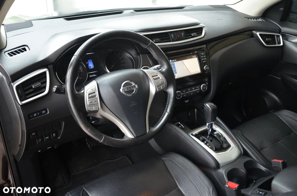 Nissan Qashqai 1.2 DIG-T Tekna Xtronic EU6 - 24