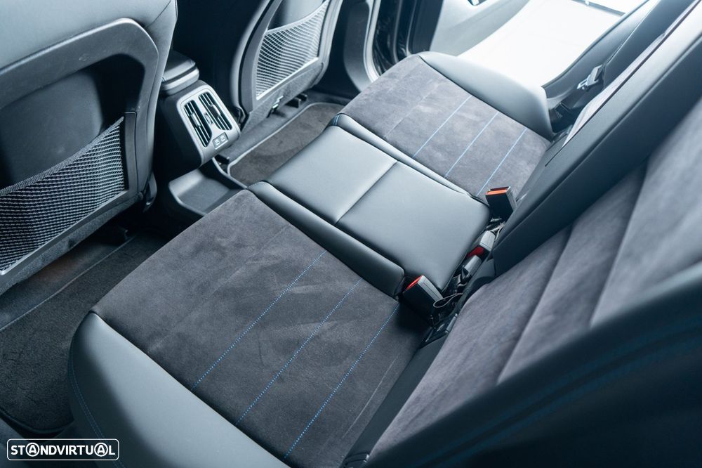 BMW iX2 eDrive20 Pack Desportivo M - 29