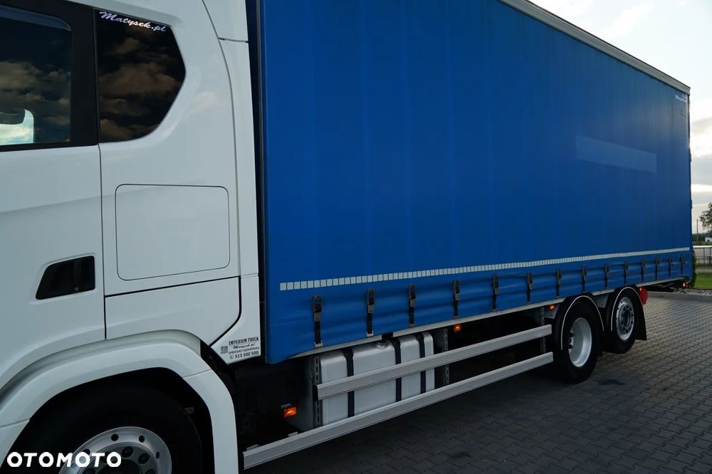 Scania 450 / FIRANKA 8,2 m / 6x2 / OŚ PODNOSZONA / EURO 6 - 12