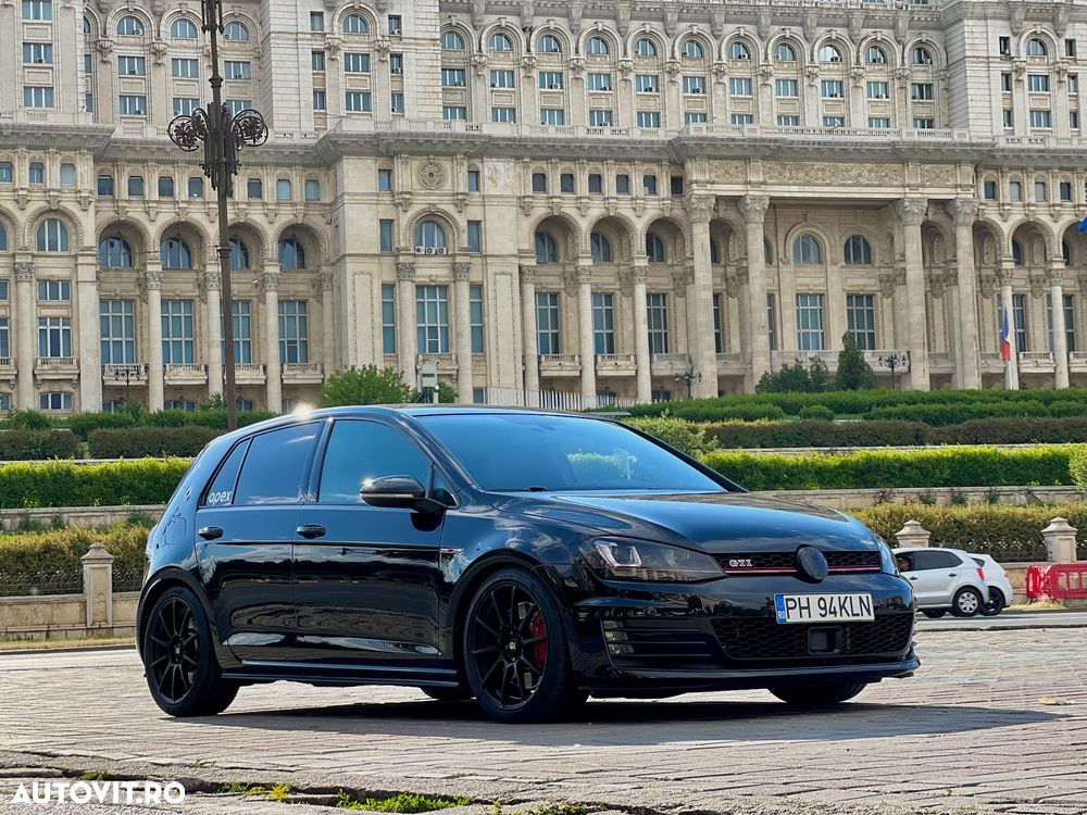 Volkswagen Golf 2.0 TSI BMT 4Mot DSG R - 18