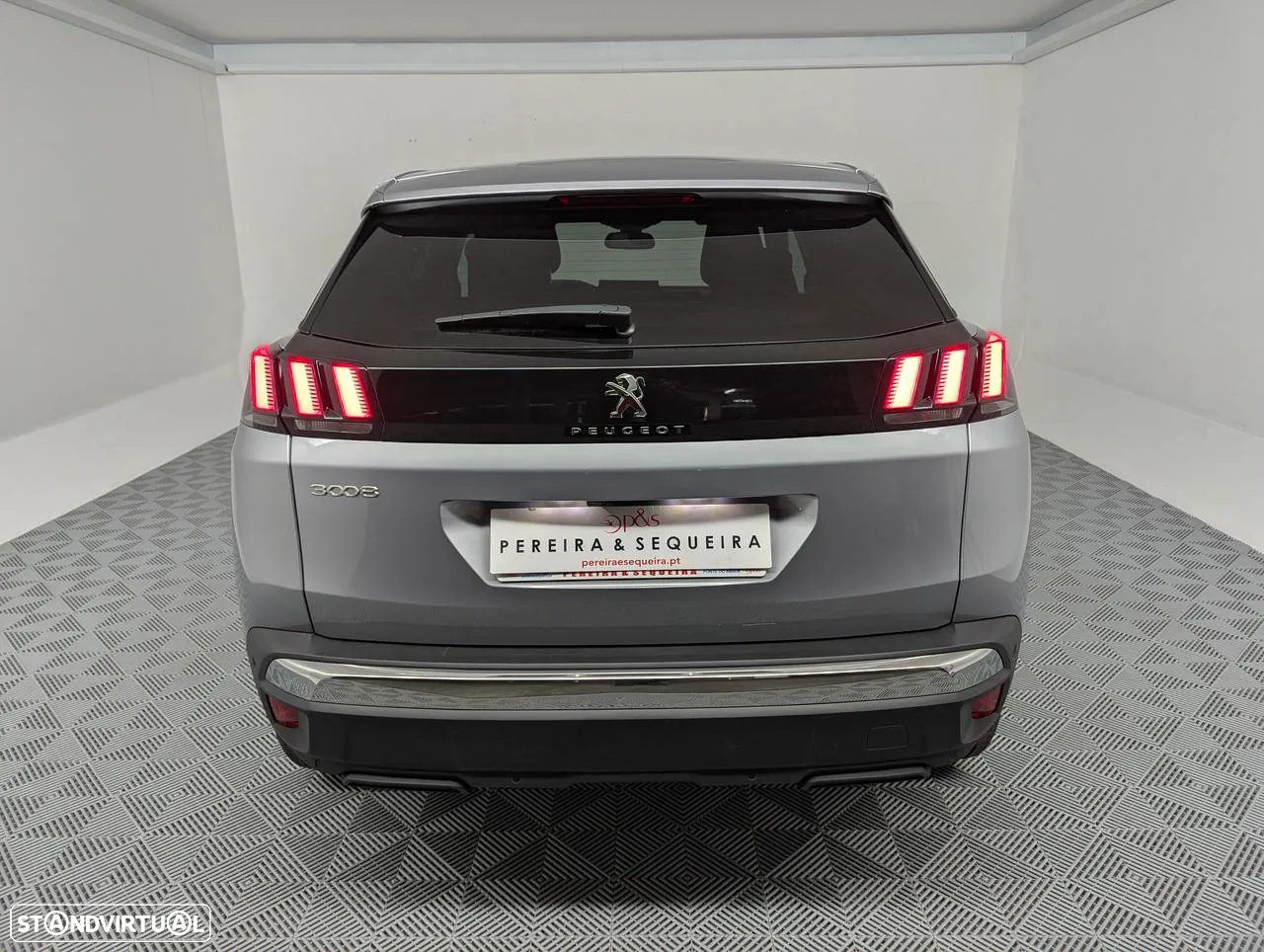 Peugeot 3008 1.5 BlueHDi Allure EAT8 - 8