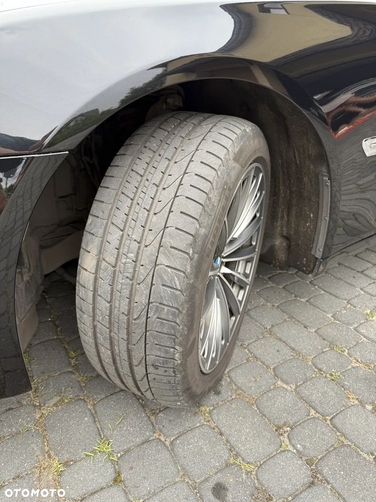 BMW Seria 7 740d - 37