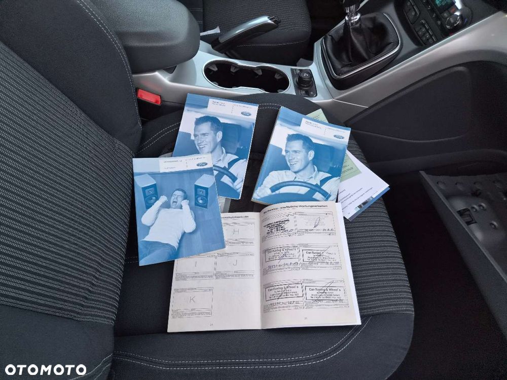 Ford Grand C-MAX - 30