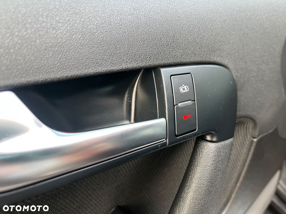 Audi A3 Sportback 1.8 TFSI S line Sportpaket Plus - 33