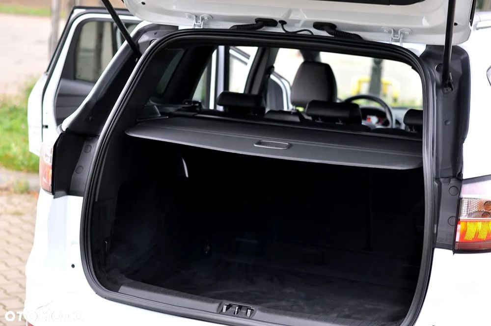 Ford Kuga 1.5 EcoBoost 2x4 ST-Line - 18