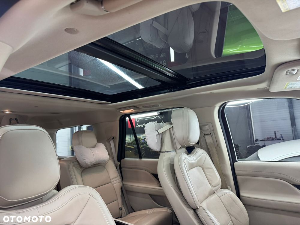 Lincoln Navigator - 17