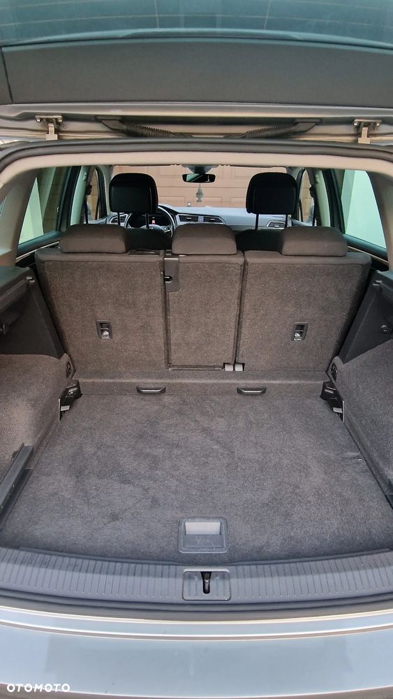 Volkswagen Tiguan - 31