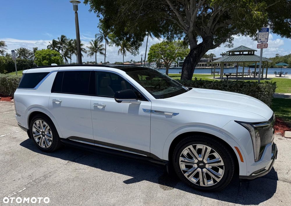 Cadillac Escalade - 23