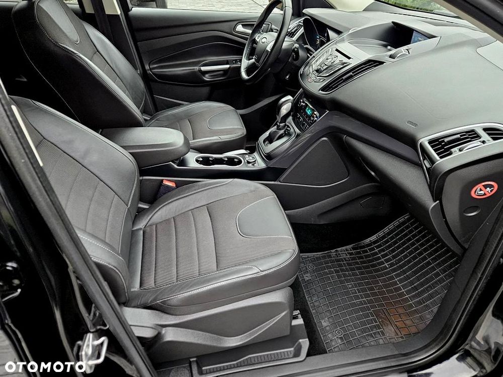 Ford Kuga 2.0 TDCi 4x4 Titanium - 25