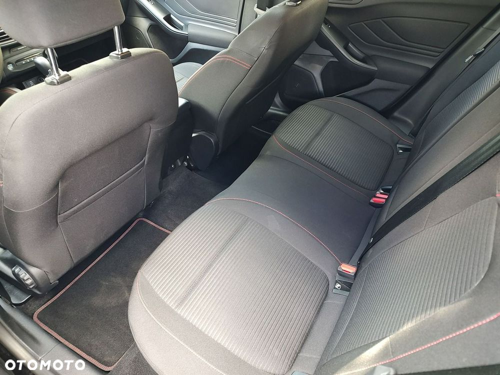 Ford Focus - 13